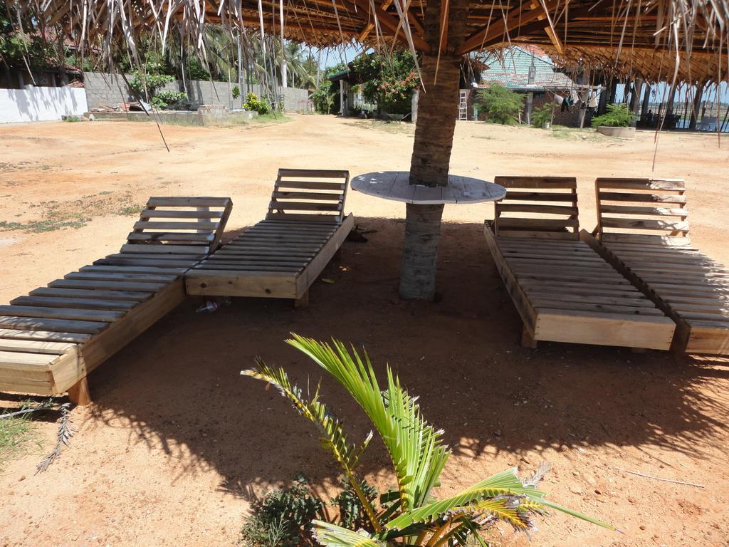 Yoho Hotel Arugambay Beach Inn Arugam Bay Exteriör bild