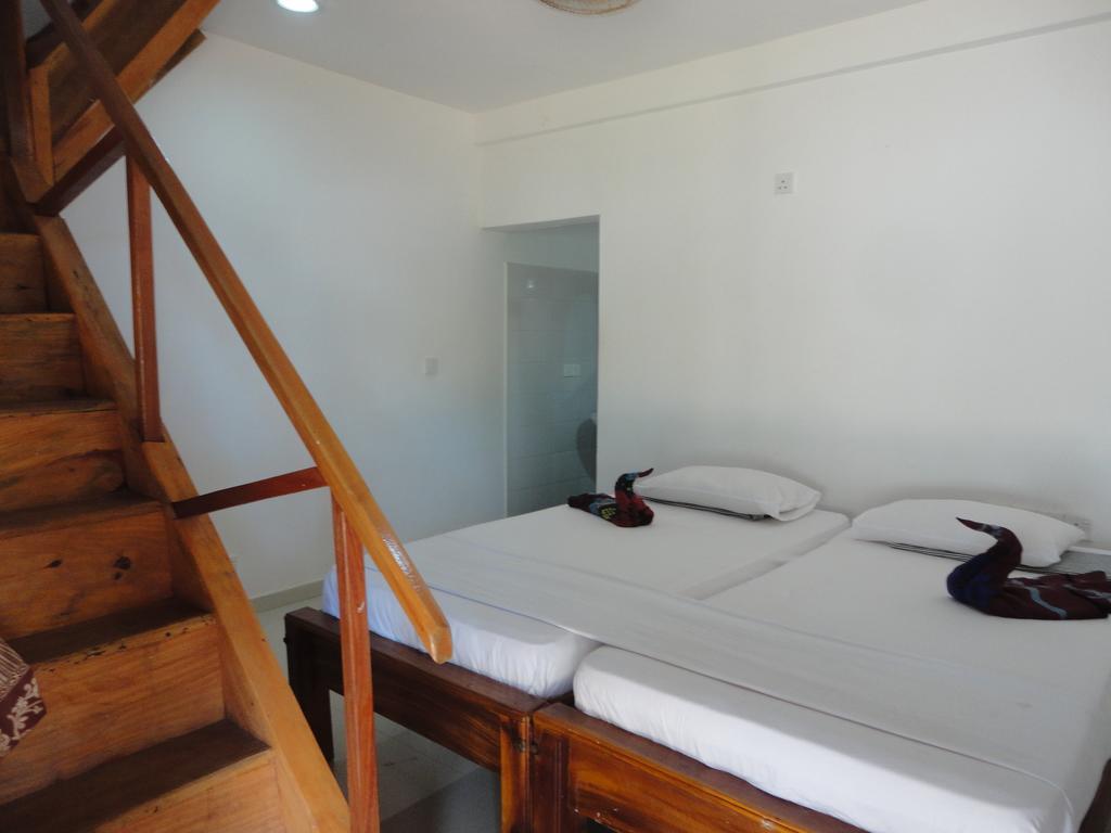 Yoho Hotel Arugambay Beach Inn Arugam Bay Rum bild