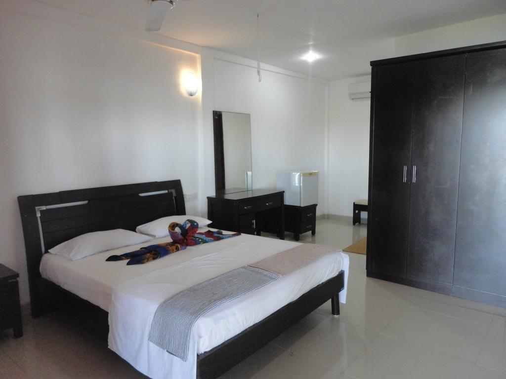 Yoho Hotel Arugambay Beach Inn Arugam Bay Rum bild